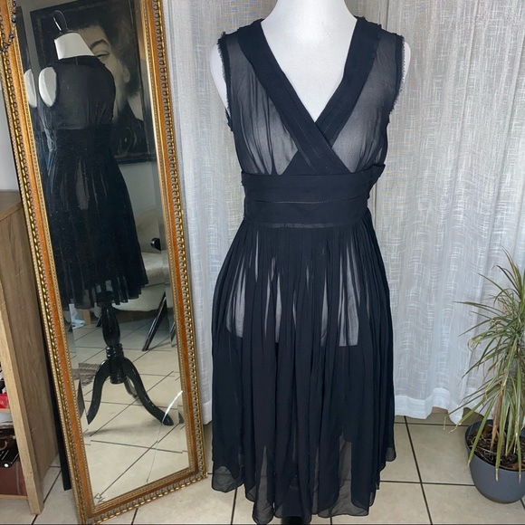 Banana Republic Dresses & Skirts - Beautiful Banana Republic Sheer pleated silk A-line dress Sz 0